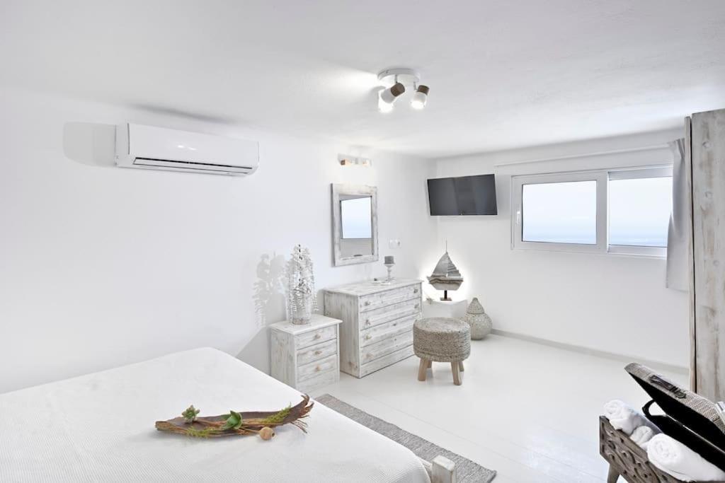 Mykonos Sea View Luxury Villa By Calypso Sunset Villas Mykonos Town エクステリア 写真